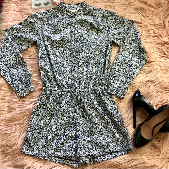 Michael Kors romper - Picture 1 of 4